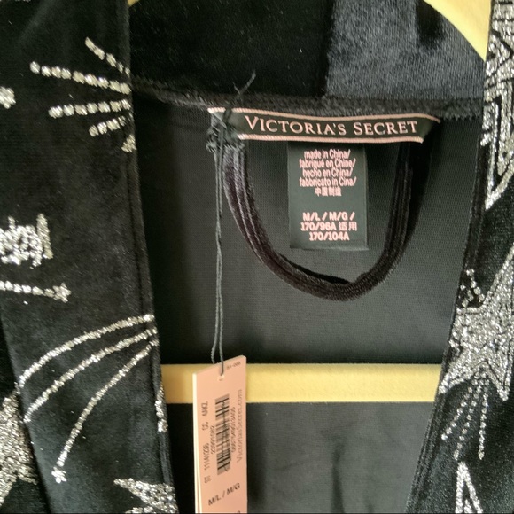 NWT Victoria’s Secret Robe - Picture 2 of 3